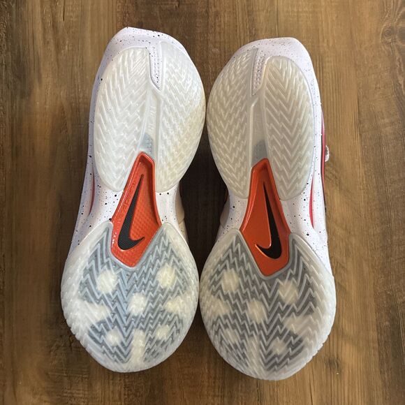 Athletic_Shoes